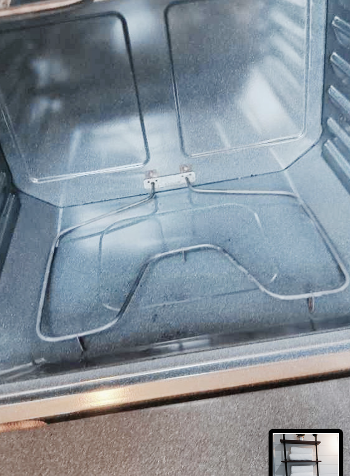 Oven cleaned inside and out by Fantastiklean cleaning in Hartford, CT